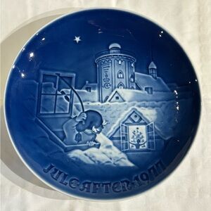 1977 Jule After "Copenhagen Christmas" Denmark Blue Decorative/Collectible Plate